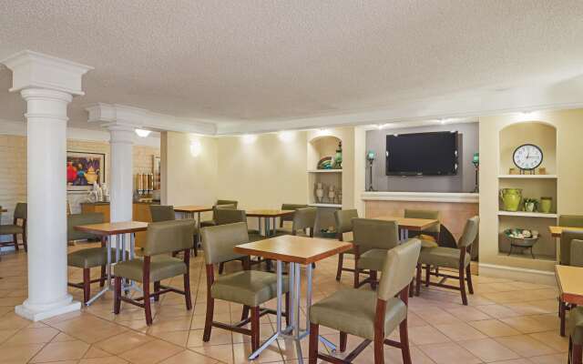 La Quinta Inn by Wyndham Denver Northglenn