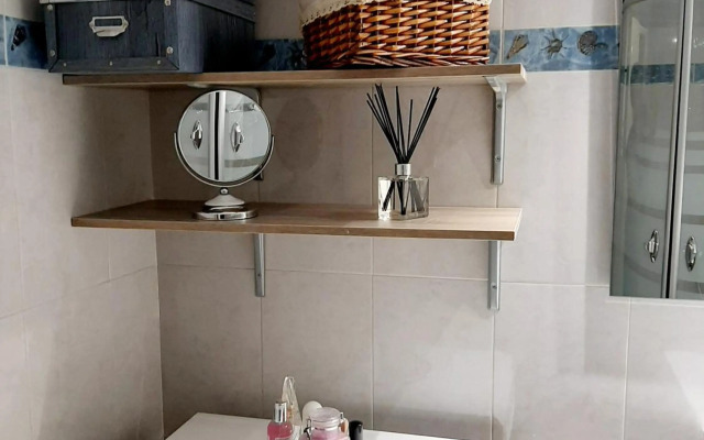 Large terrace apartment near city centre