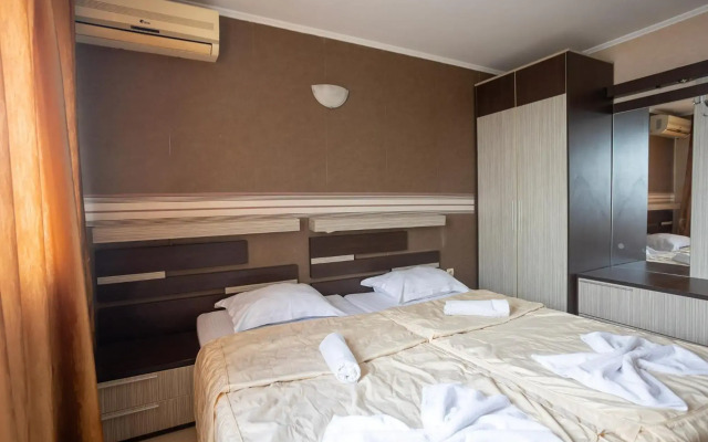 Lotos Hotel