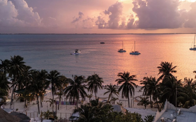 Villas Amanecer by Andiani Travel