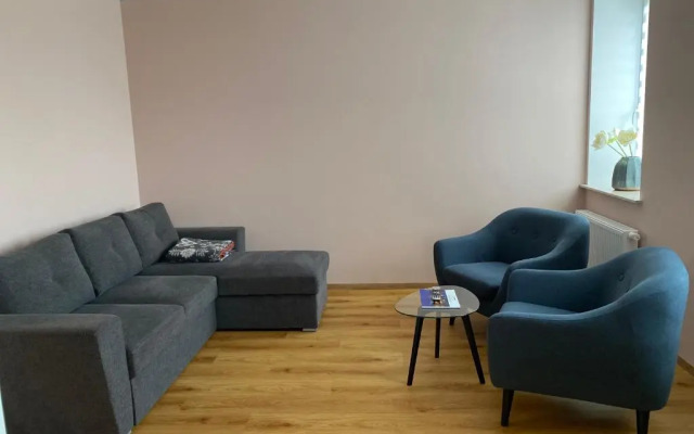 Schöne drei Raumwohnung. Hell,stilvoll, gemütlich.