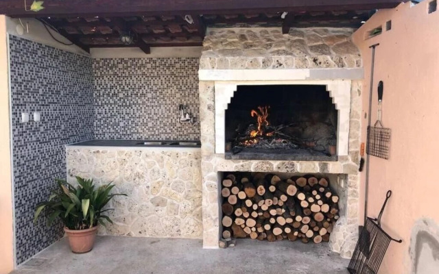 Sea View Apartment Orhideja, Sleeps 4