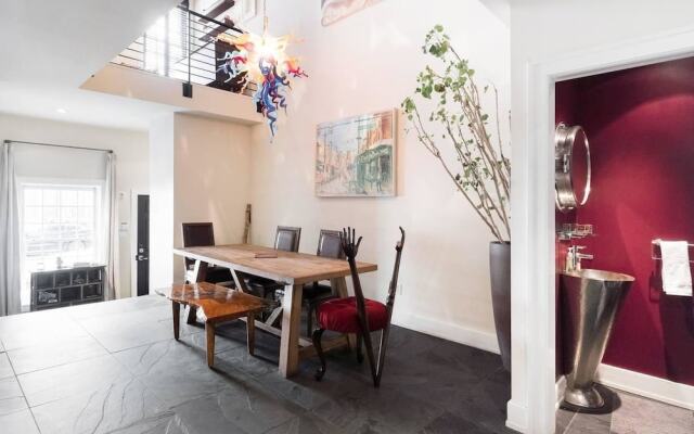 Million-dollar Celebrity Mansion in Old City