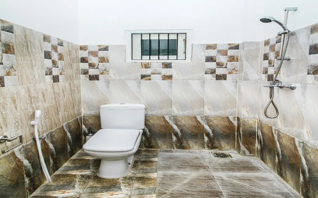 OYO 232 Cinnamon Canal View