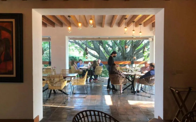 La Provence Restaurant & Boutique Hotel