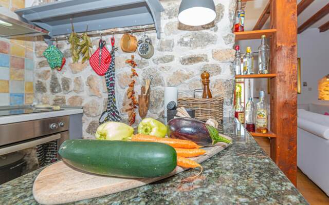 Amazing Home in Lozovac With Wifi and 3 Bedrooms