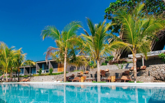 Puro Surf Hotel and Academy
