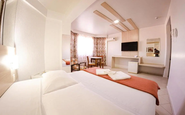 Hotel Sir Ltda