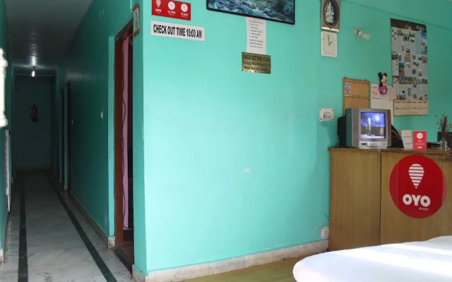 OYO 12782 Hotel Sweet Home