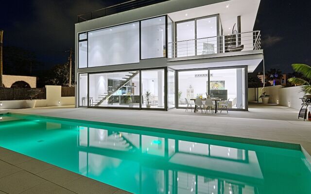 Villa in Ibiza With Sea Views 1023