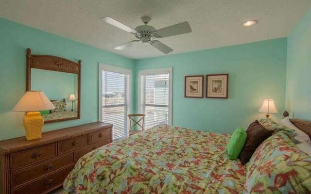 Summer Tide by Meyer Vacation Rentals