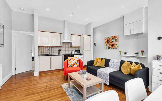 Stylish & Modern St Johns Hill