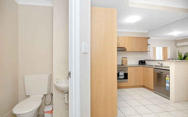 2bdr East Perth Getaway