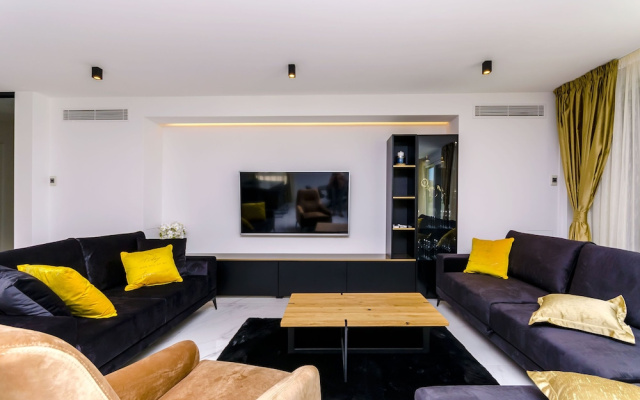 Apartments Crystal Luxury