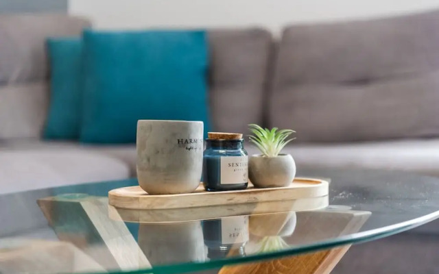 Modern Apartment With Scenic Views Earthy Vibes