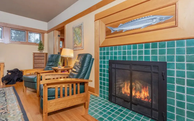 Lake Effect House