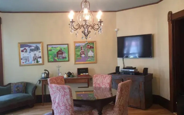 Betsy's Bed & Breakfast