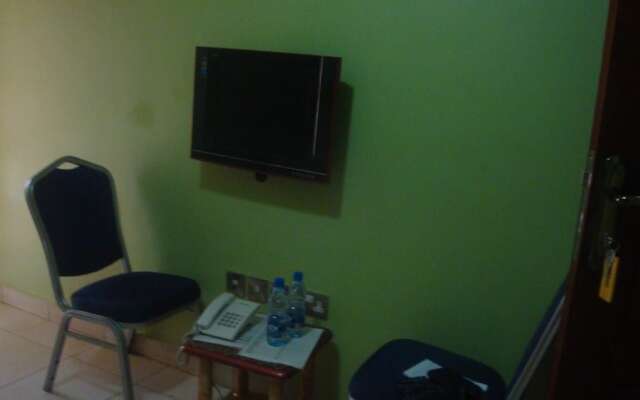 Eastern Route Hotel Kireka