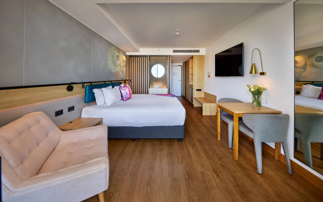 Crystalbrook Flynn – Guest Rooms – Cairns