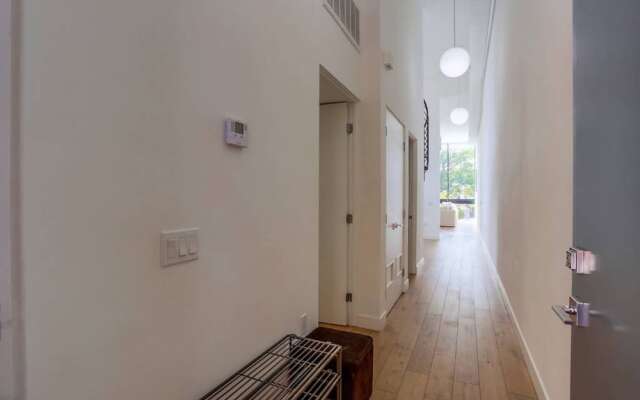 Spacious San Diego Loft wParking