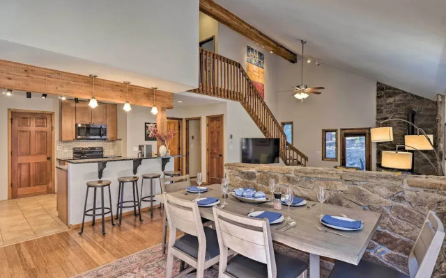 6 Mi to Breck Ski Resort: Family Cabin w/ Hot Tub!