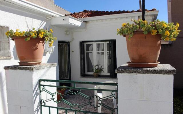 Meteora Mansion - Traditional Apt 3BD - Rocks View