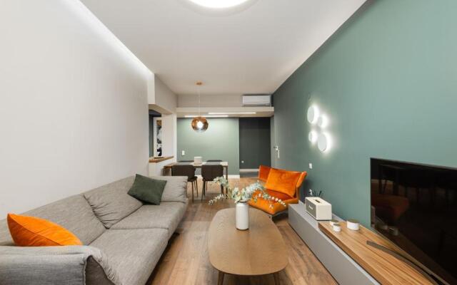Urban chic 2bdrm aptmt close to the city centre