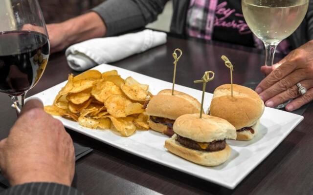 Holiday Inn Savannah S - I-95 Gateway by IHG