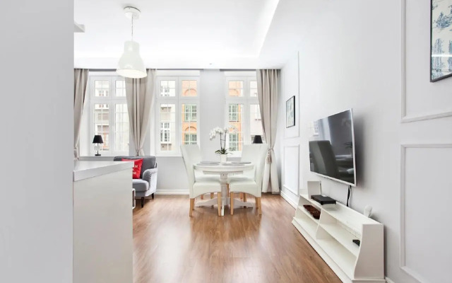The Heart of Old Town Apartments