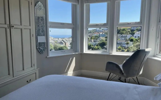 Mevagissey Holiday Home - sea View and Parking