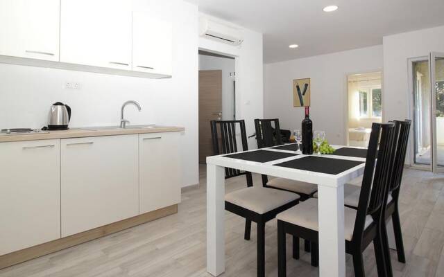 Modern Apartment in Mocici With Terrace