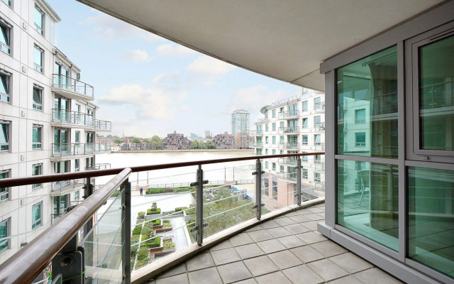 St George Wharf Apartments