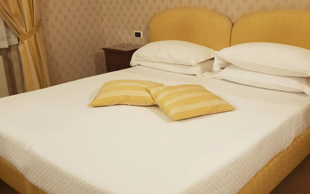 Phi Hotel Canalgrande