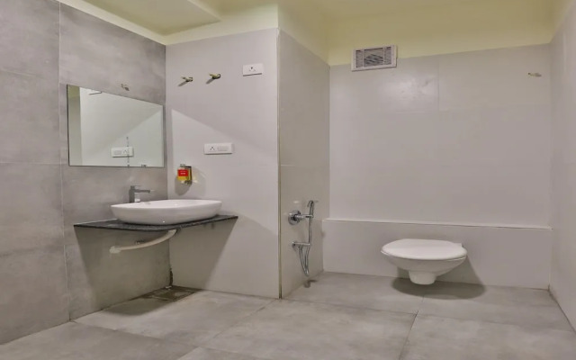 OYO Flagship 29982 Hazira Road Kavas