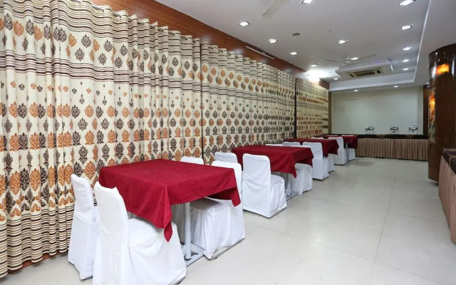 OYO 11307 Hotel Satya Villas