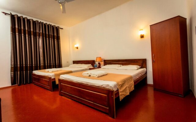 Dayanithi Guest House