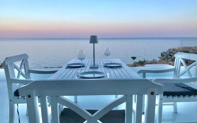 Kuro Beach House