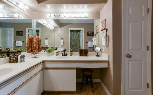 Veltings Golf View Getaway - Holiday Hills Branson - Golf Resort - Outdoor Pools