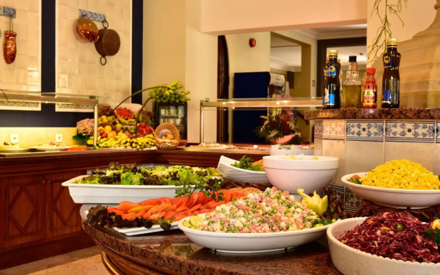 Pestana Village Garden Hotel