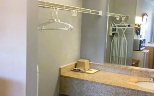 OYO Hotel Georgia near Fairburn/Atlanta