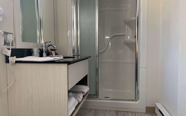 Danny’s Hotel Suites, SureStay Collection by Best Western