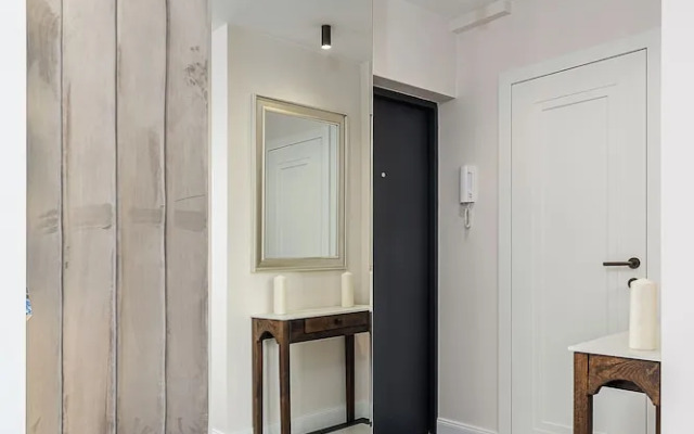 Lumina spacious apartment with parking