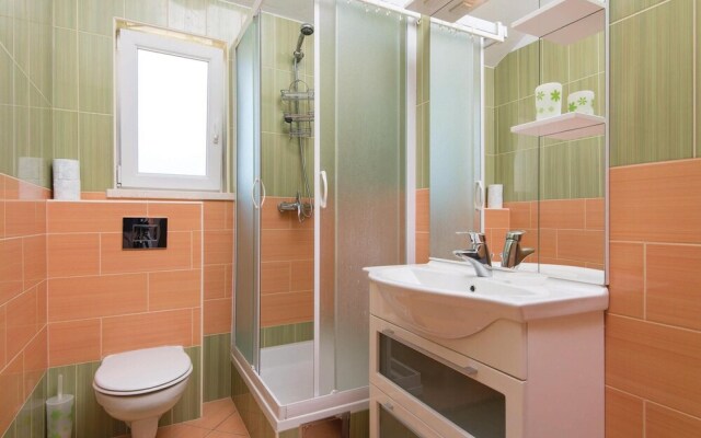 Nice Apartment in Lumbarda With 2 Bedrooms and Wifi