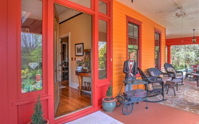 Hill House Bed and Breakfast