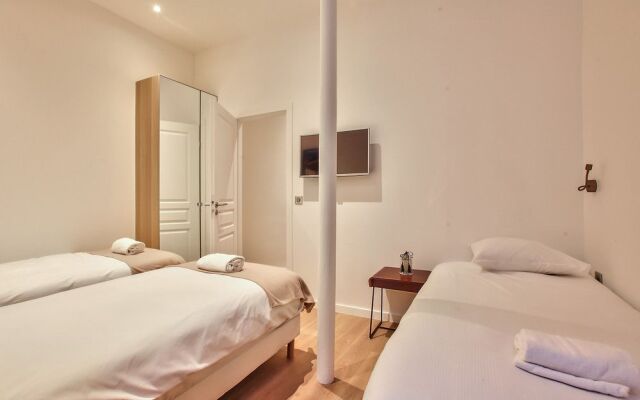 62 - Luxury Flat Champs-Elysées 1G