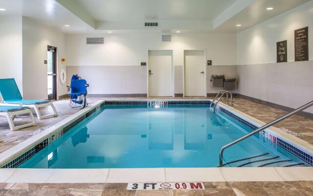 Comfort Inn PA Turnpike - 1-81