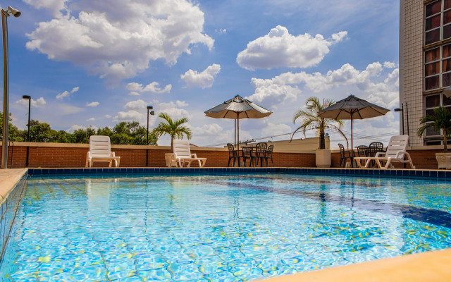 Rede Andrade Luxor Hotel