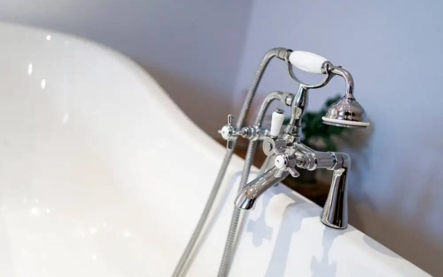 Regal Residence - Metropolitan Luxury