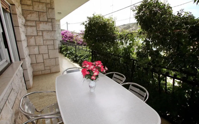 Mar - 10m From the sea - A1