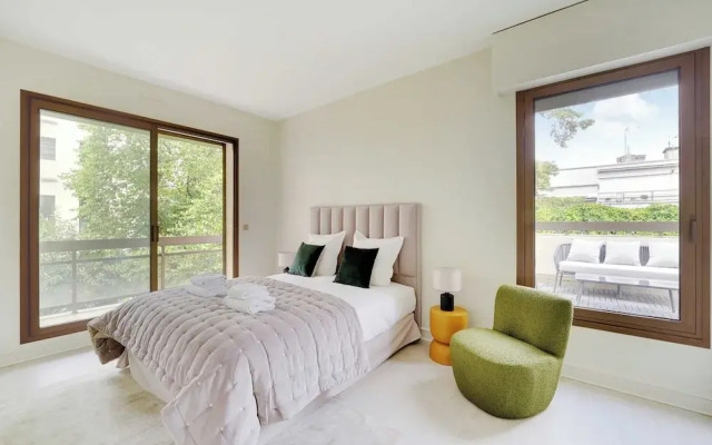 Modern apt With Balcony-2br/6p-neuilly-sur-seine